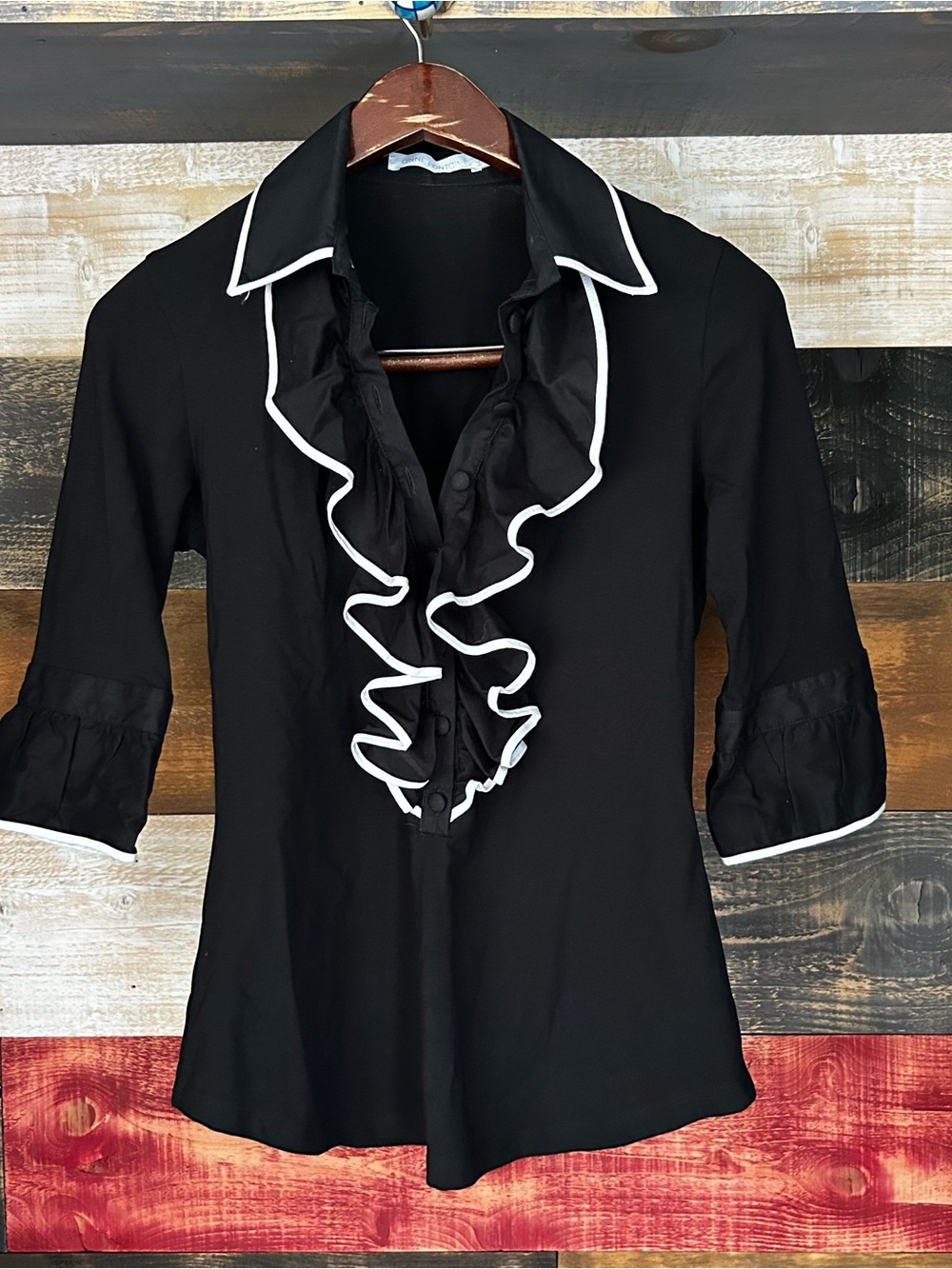 Ann Fontaine Women’s  Black Ruffle Front Blouse with White Trim small 3/4 sleeve